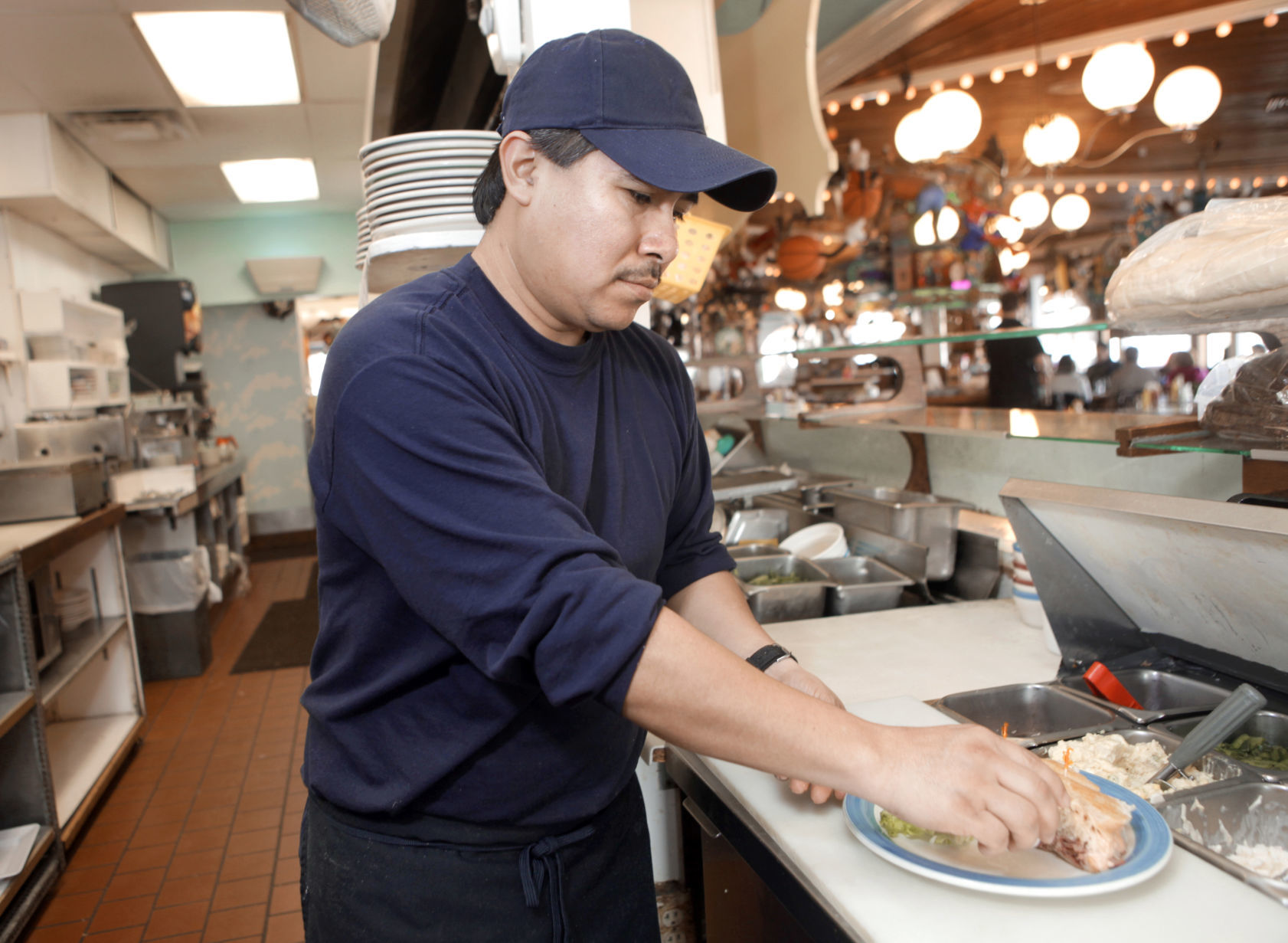 2009 Making a sandwich